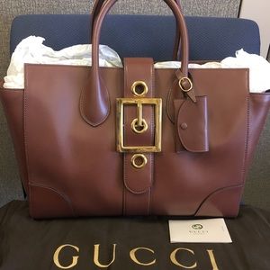 💲⬇️❗️ Gucci Lady Buckle Leather Top Handle Bag